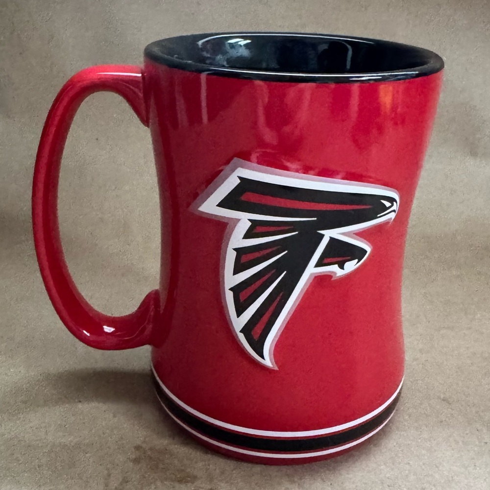 NFL Atlanta Falcons Red and Blue 3D Relief Logo Mug. 14 fl oz.